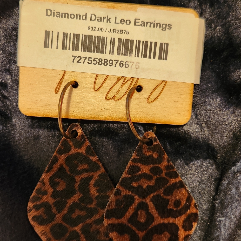 Keep It GYPSY Hair On Hide Diamond Dark Leo Earrings - Brown
